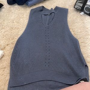 She and sky sweater M